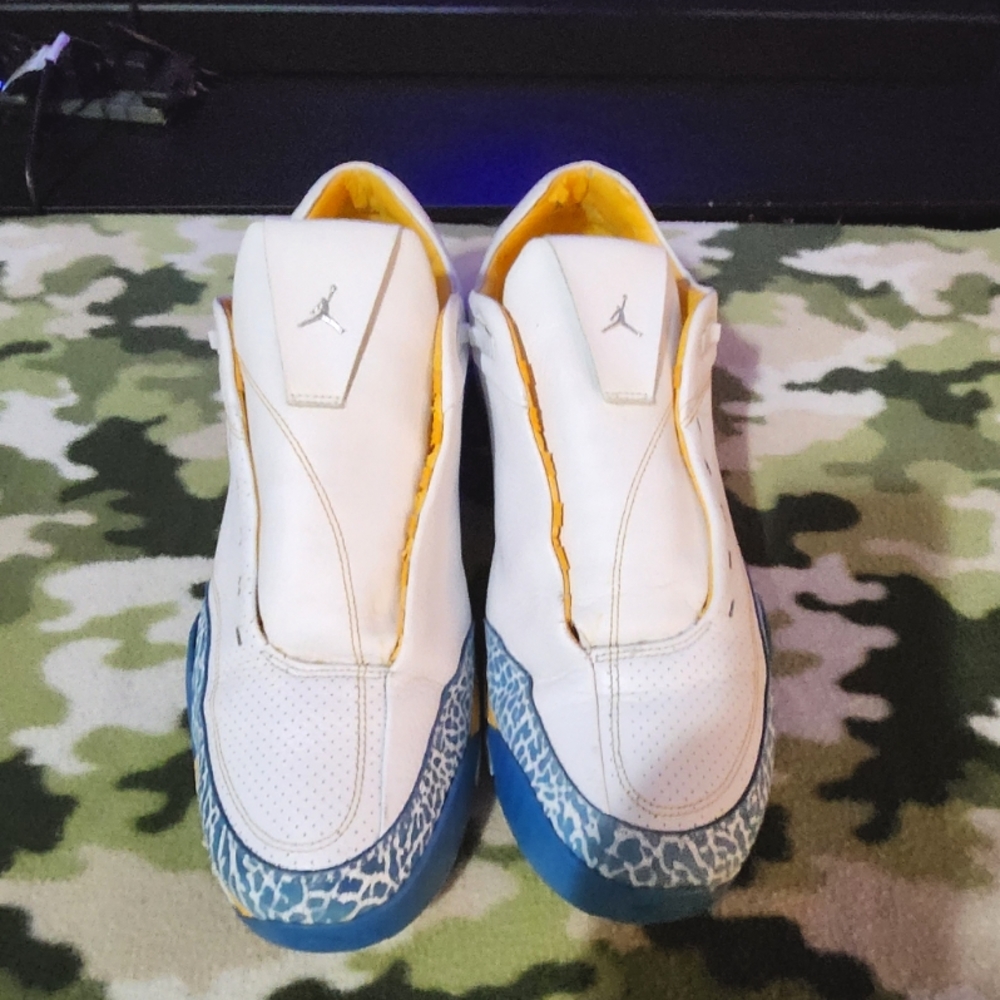 AIR JORDAN Select Size 13
